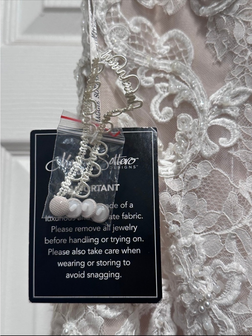 Wedding Dress - Picture 5 of 12